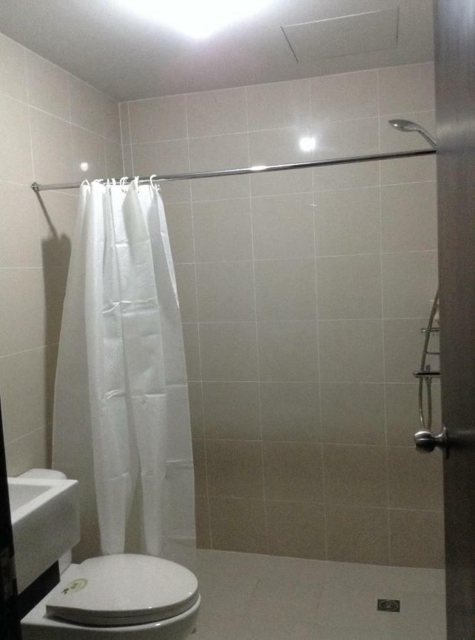 Cubao Manhattanheights Unit 11A Tower B, 2Br Manila Luaran gambar